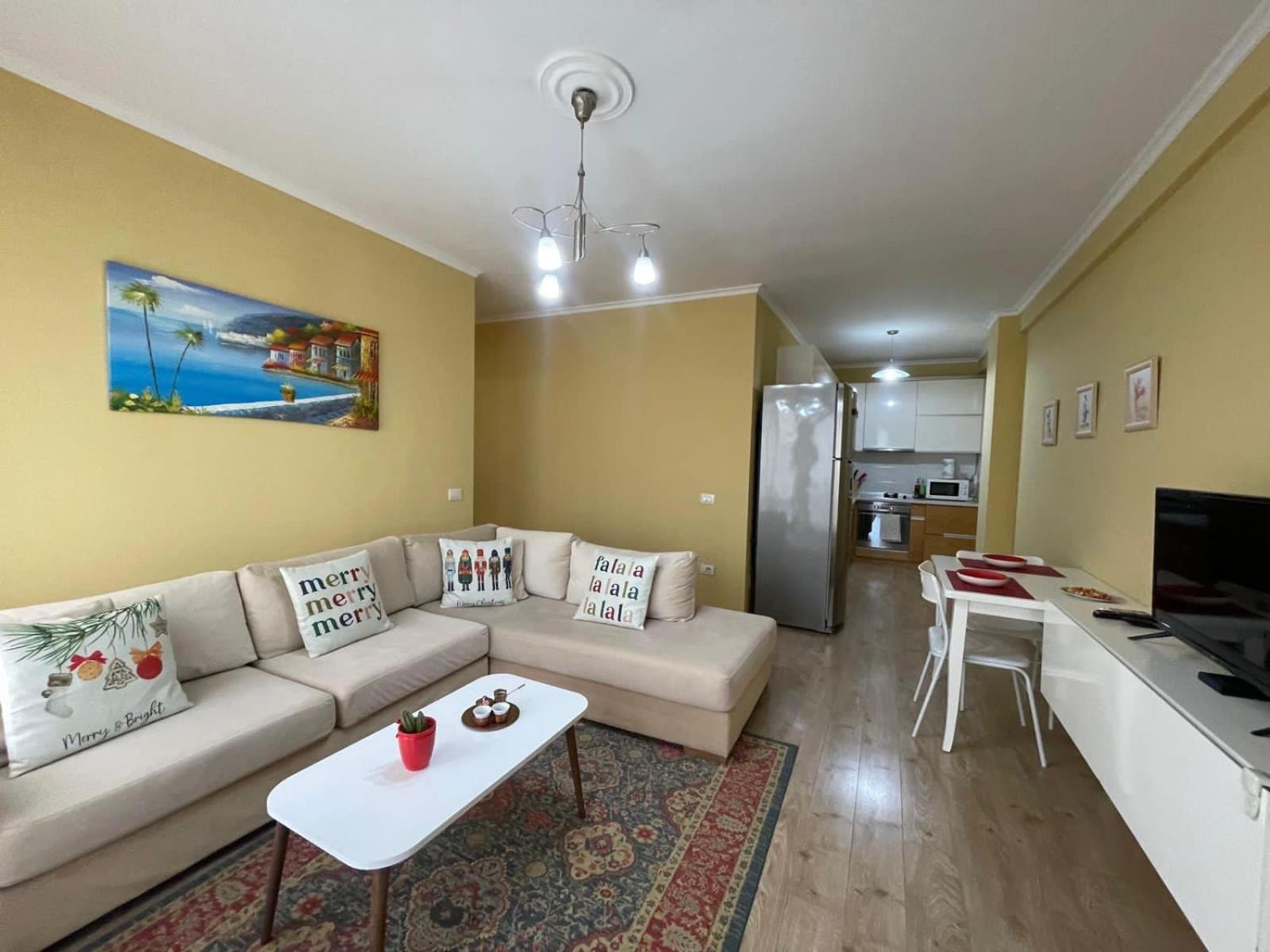 Ergi'S Host Apartment Тирана Экстерьер фото